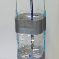 これでもう安心水はねしない電動筆洗い機